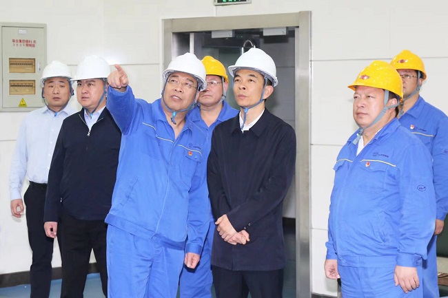 新安縣委副書記、代縣長崔占科到萬基控股集團調(diào)研