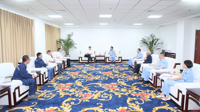 中電建河南工程有限公司黨委書記、董事長劉長龍一行到萬基控股集團(tuán)交流訪談